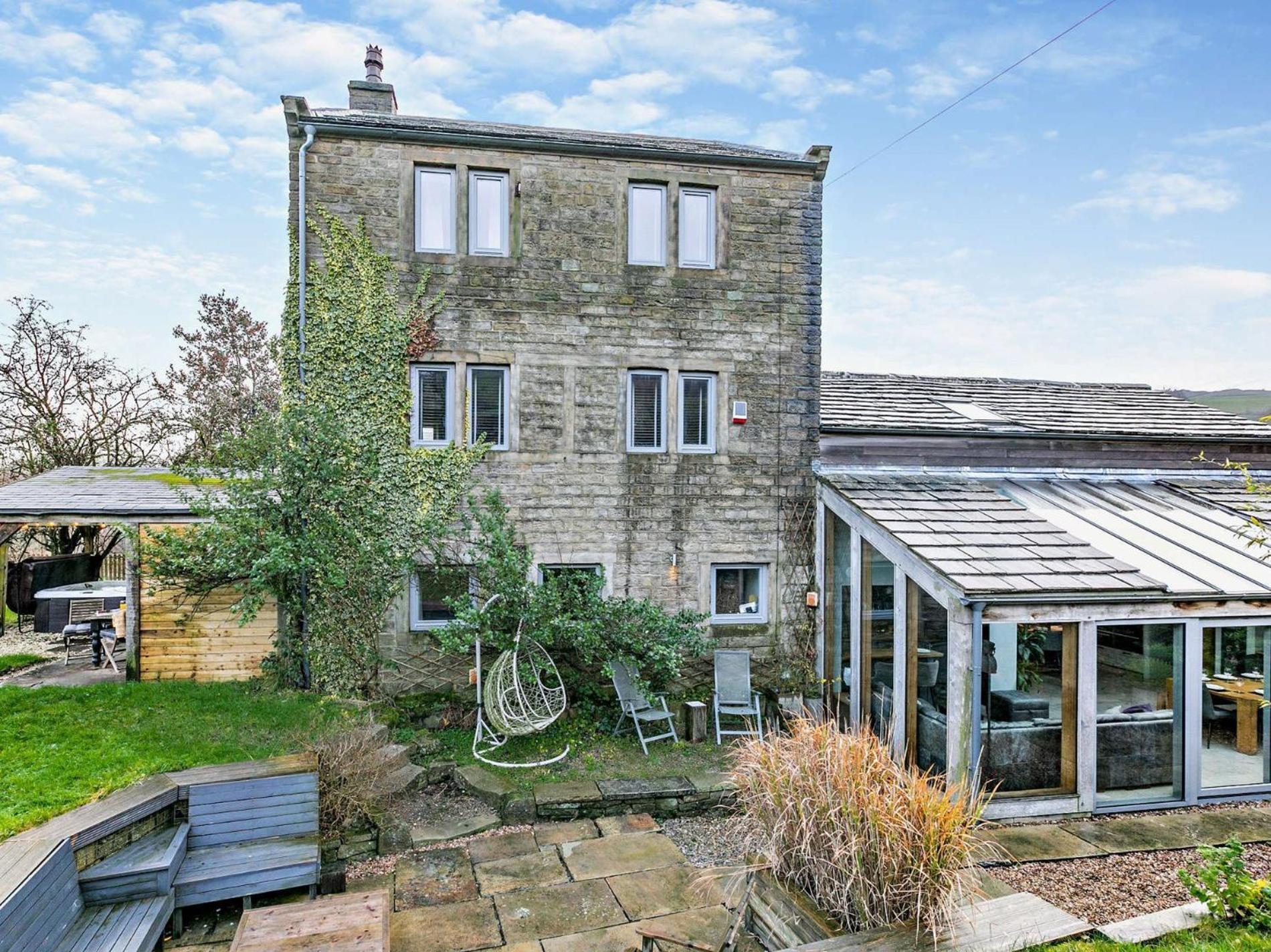 Villa 6 Bed In Slaithwaite 93984 Huddersfield Exterior foto